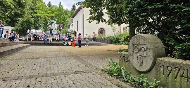 FührungKirstinFunkeRitterKuno 1150JahreHornau 22.06.2024 1